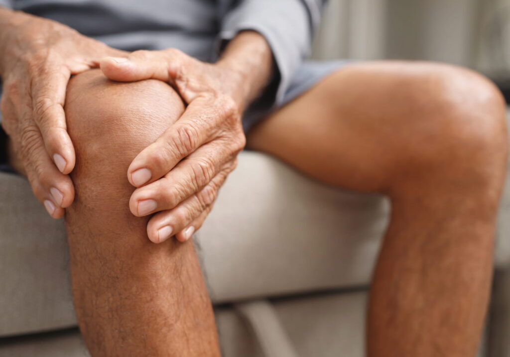 old man have burning pain in knee