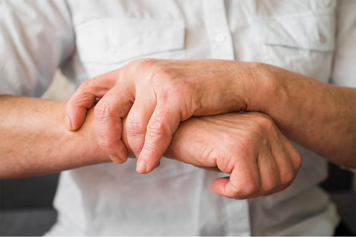 Understanding Trigger Finger and Wrist Tendon Issues: Causes and Treatment