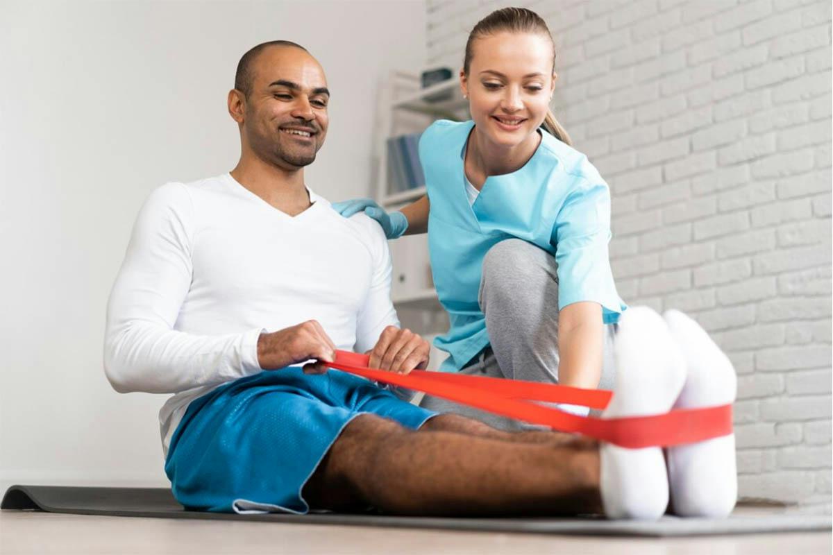 When to Consult Elite Sports Physical Therapists
