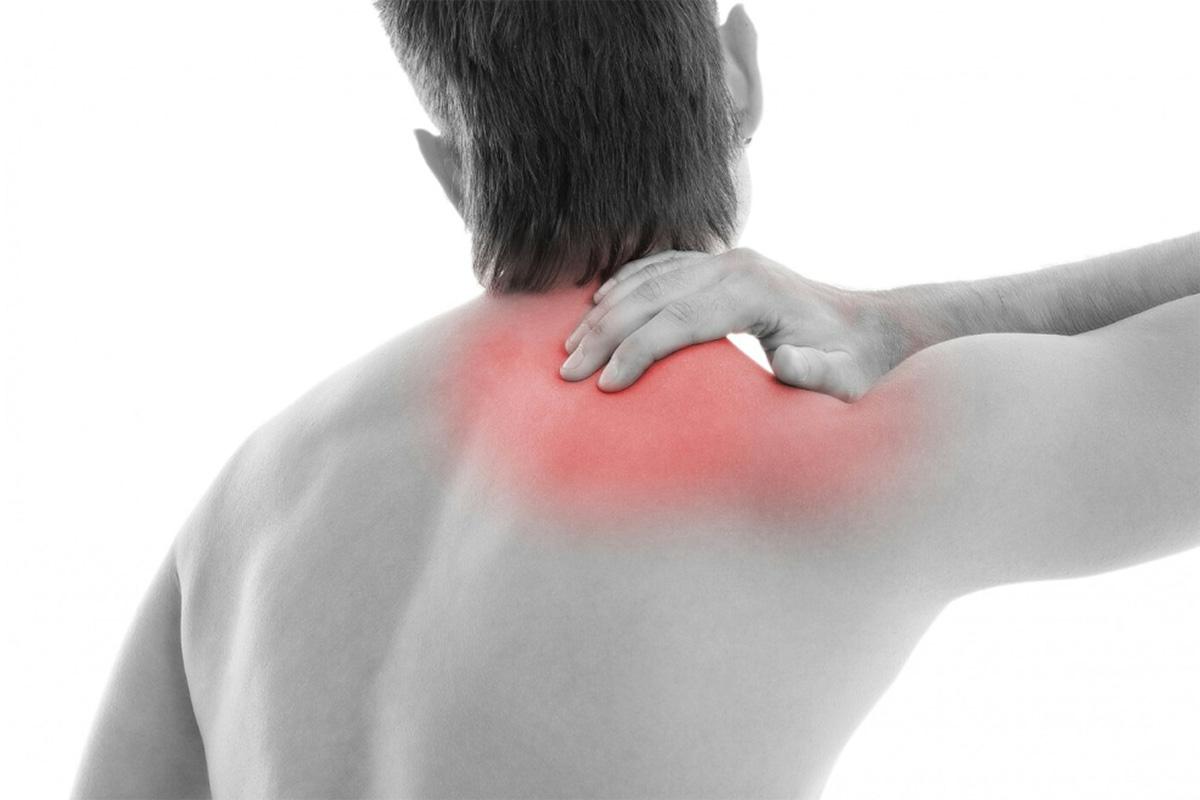 Decoding Shoulder Pain: When to Seek Help