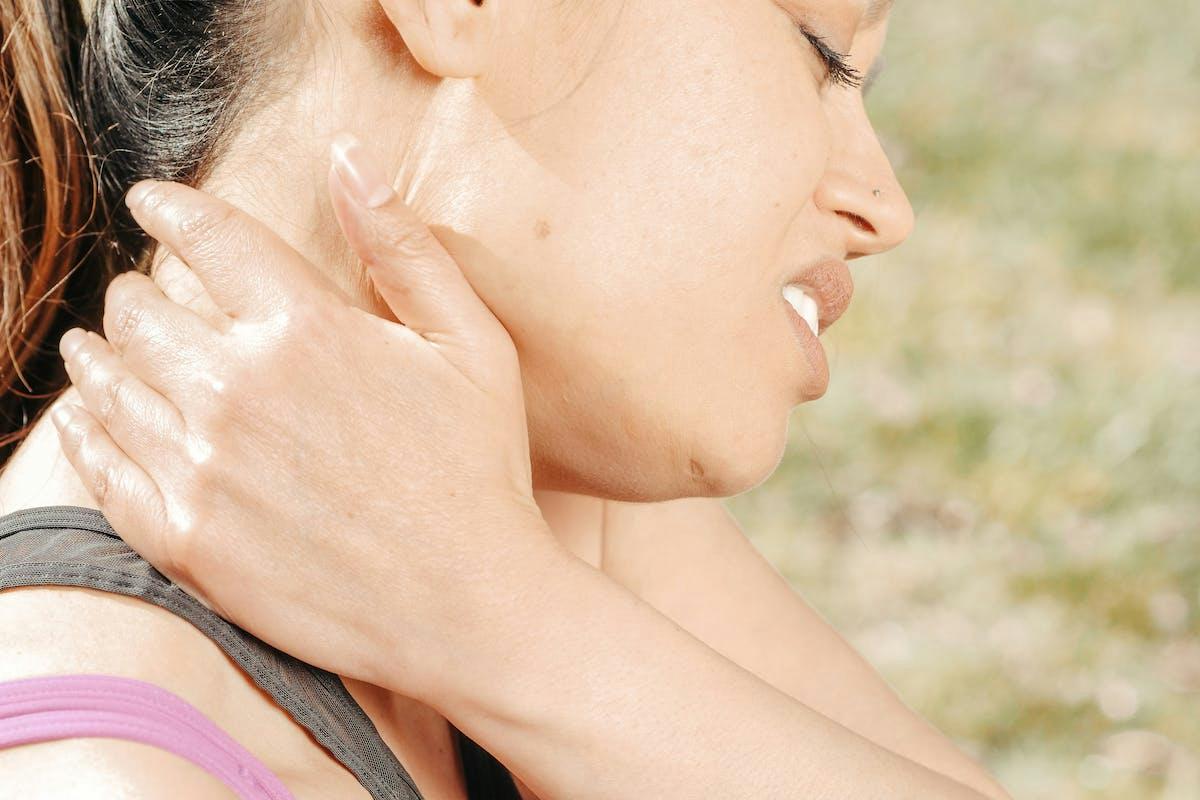 Navigating Neck Pain: Understanding the Timeline of Recovery with Physical Therapy